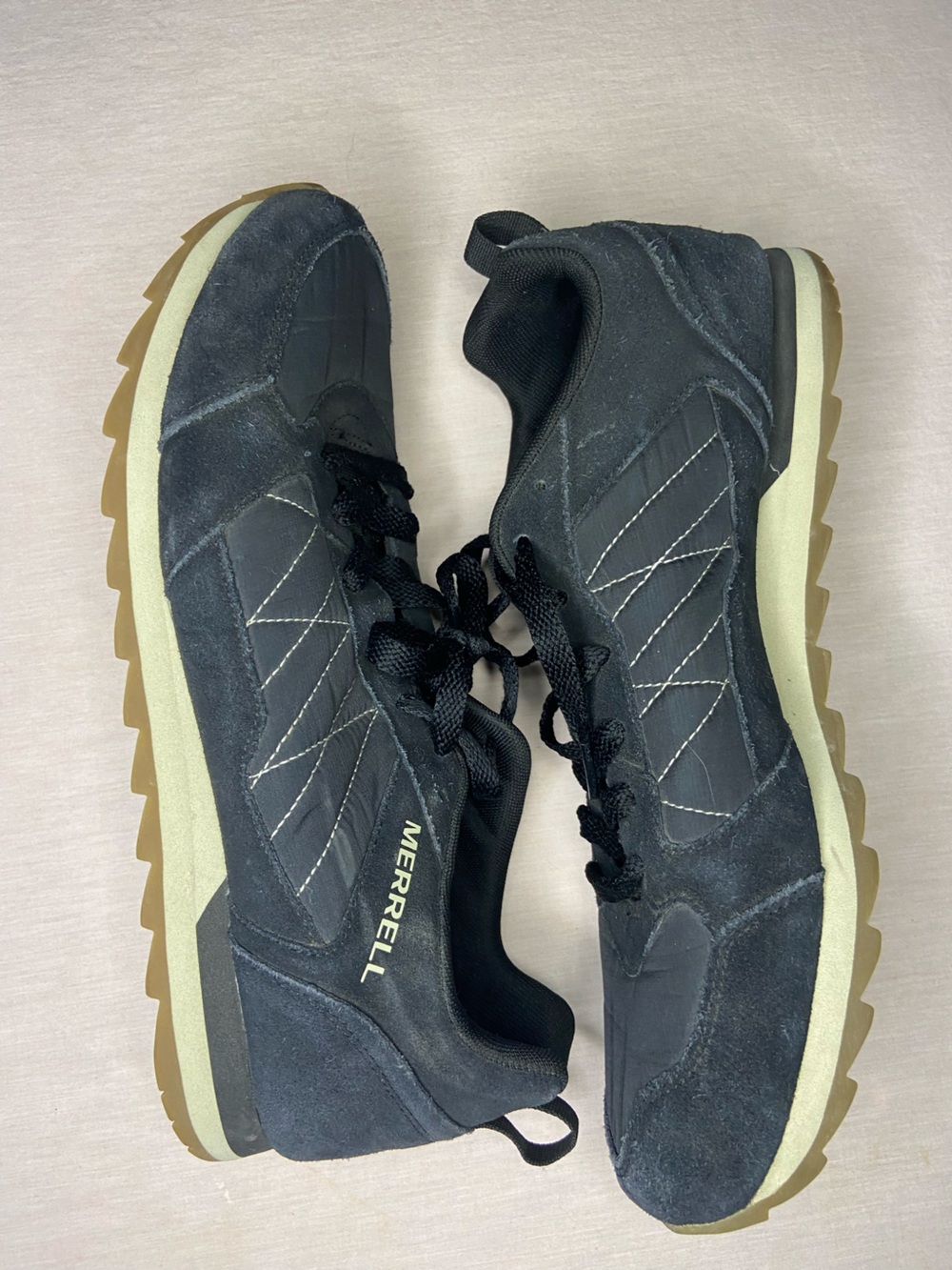 Merrell Men's Black and Gum Trail Sneakers